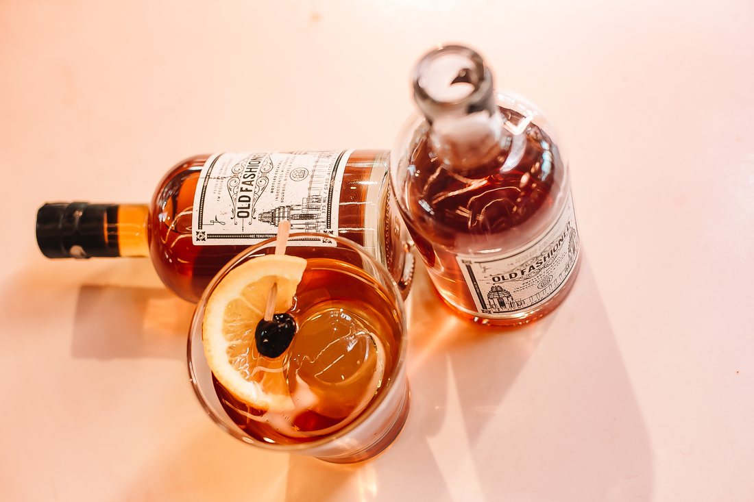 Garrafas de Negroni da APTK